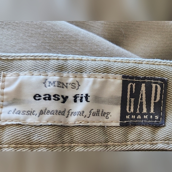 Gap Easy Fit Men's Khaki Pleated Front Pants Size 40/32 - Picture 6 of 8